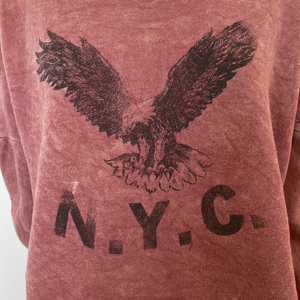 Leith Sweatshirt Hi-lo hemline red distressed NYC And eagle logo Size L - Picture 2 of 7